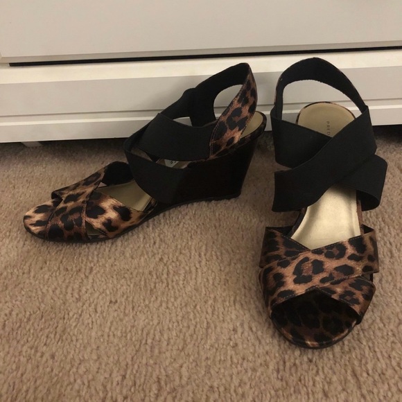 Predictions Tiger Print Wedge Heels - Picture 2 of 3